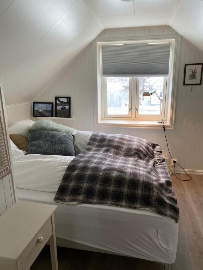 Koselig Hus Naert Havet I Lofoten, カベルヴォーグ エクステリア 写真
